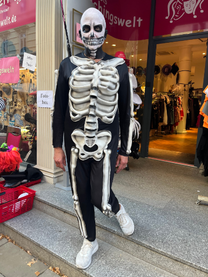Skelettkostüme für Halloween in Hamburg